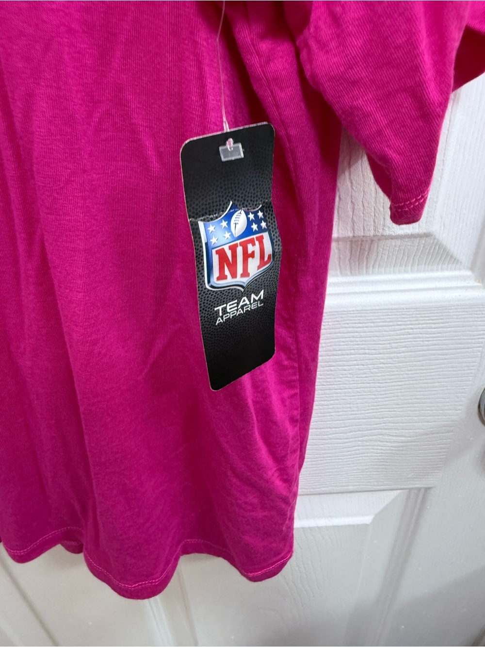 NFL Philadelphia Eagles Pink Barkley 26 Eagles Graphic T-Shirt, Size XL - Picture 6 of 7